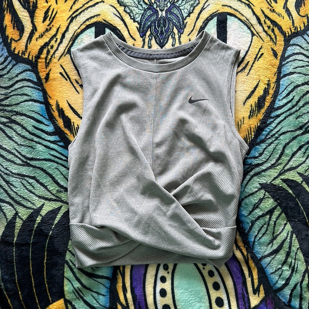 nike crop top